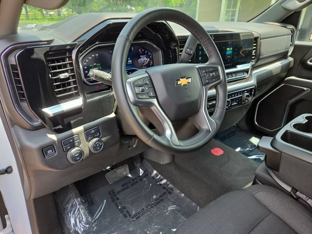 2025 Chevrolet Silverado 2500HD LT - Photo 11