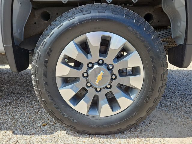 2025 Chevrolet Silverado 2500HD Custom - Photo 33