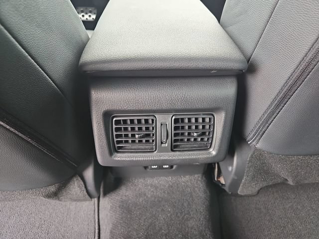 2025 Toyota Camry SE - Photo 22