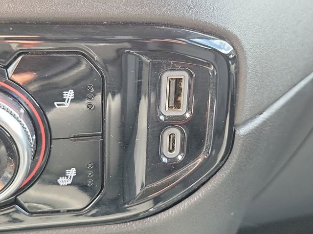 2025 GMC Sierra 1500 SLT - Photo 47
