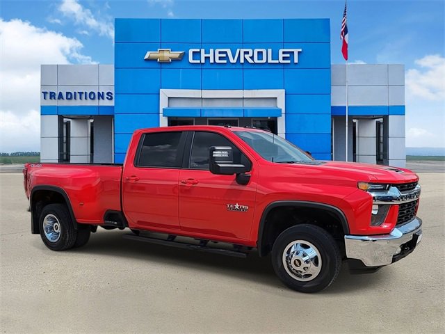 2022 Chevrolet Silverado 3500HD LT photo 2