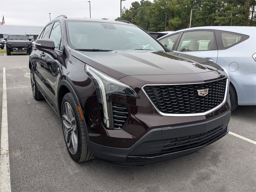 2021 Cadillac XT4 Sport photo 3
