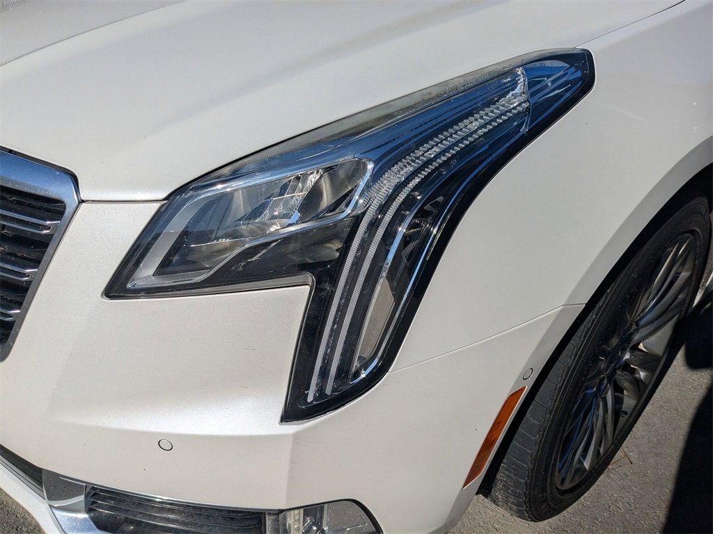 2018 Cadillac XTS Luxury photo 2