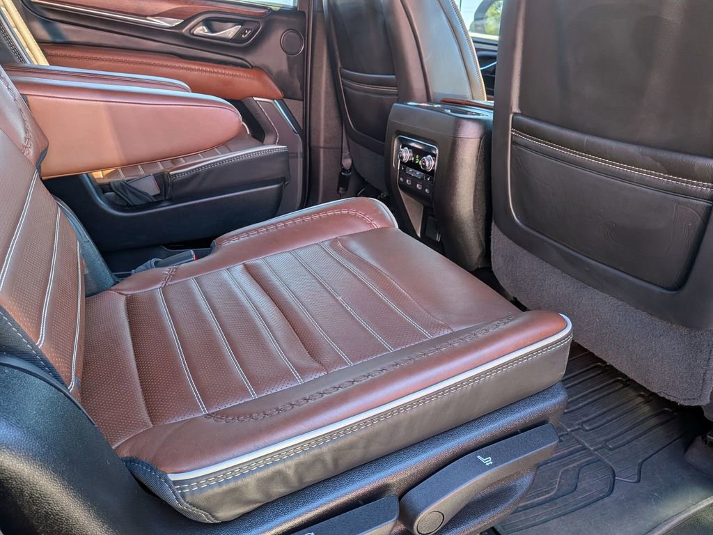 2024 GMC Yukon Denali Ultimate - Photo 26