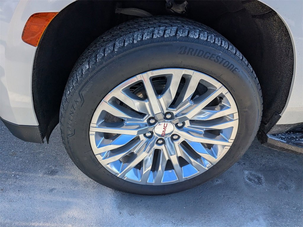 2023 Gmc Yukon SLT photo 2