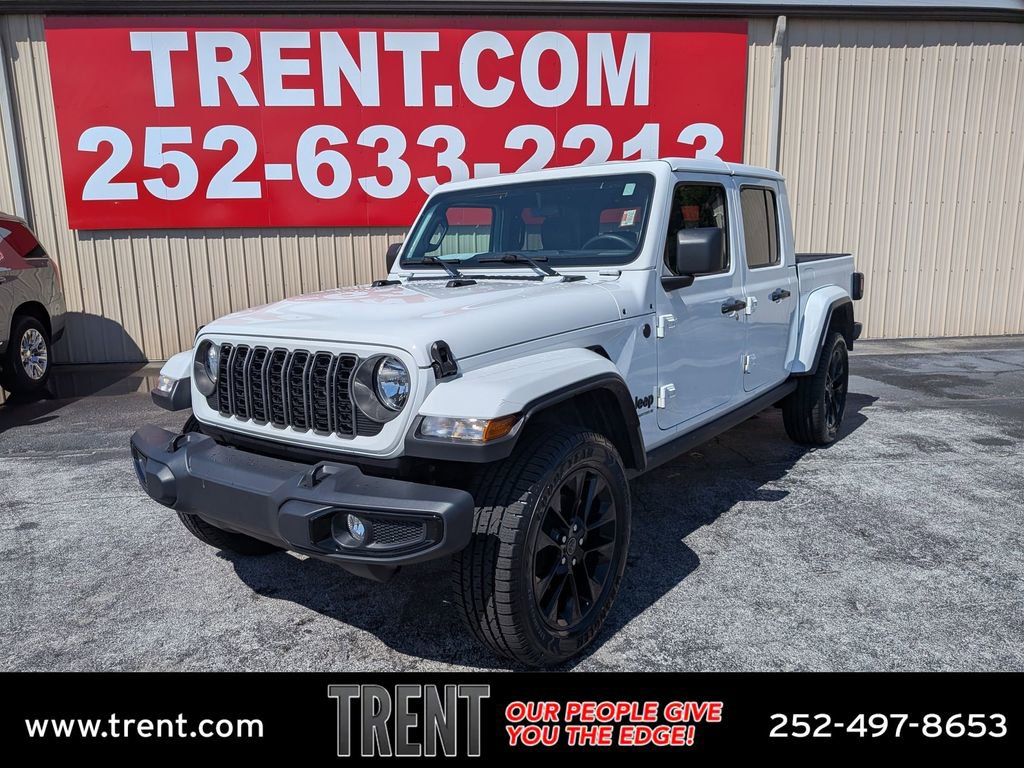 2025 Jeep Gladiator Nighthawk Auto's photo