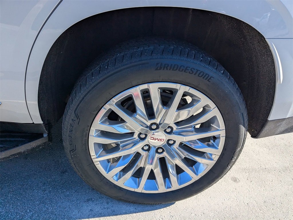 2023 Gmc Yukon SLT photo 4