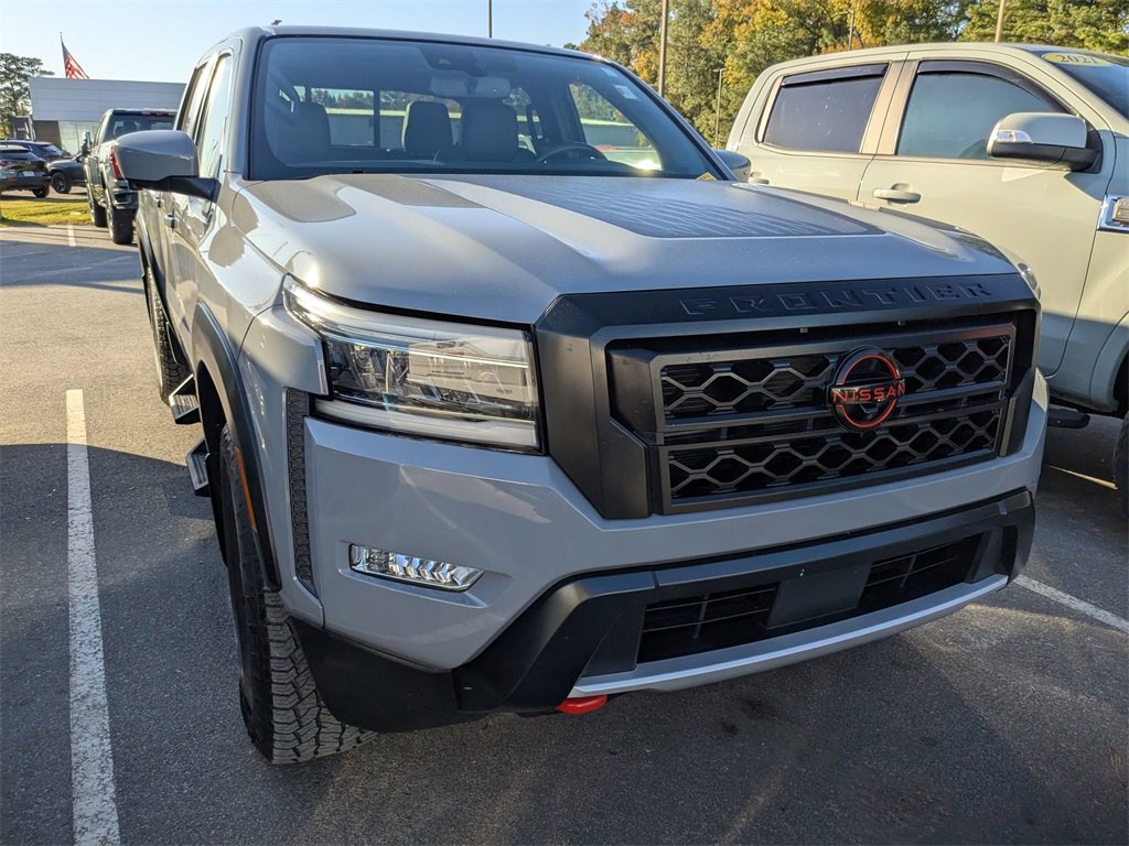 2022 Nissan Frontier PRO-X photo 3