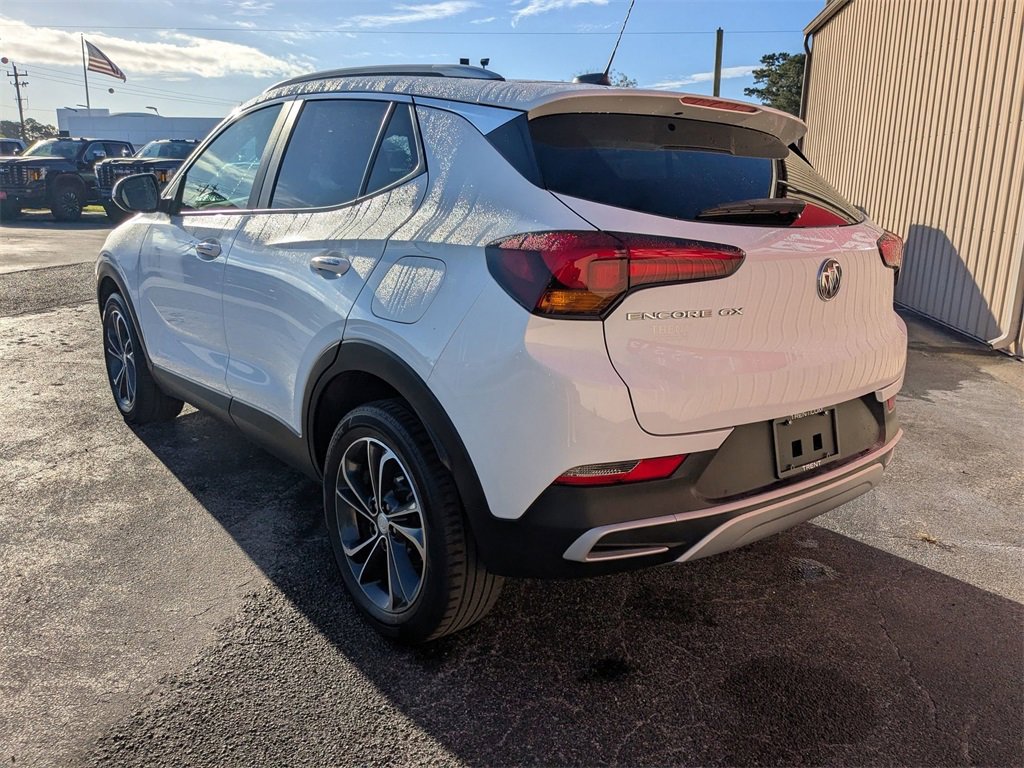 2022 Buick Encore GX Select photo 2