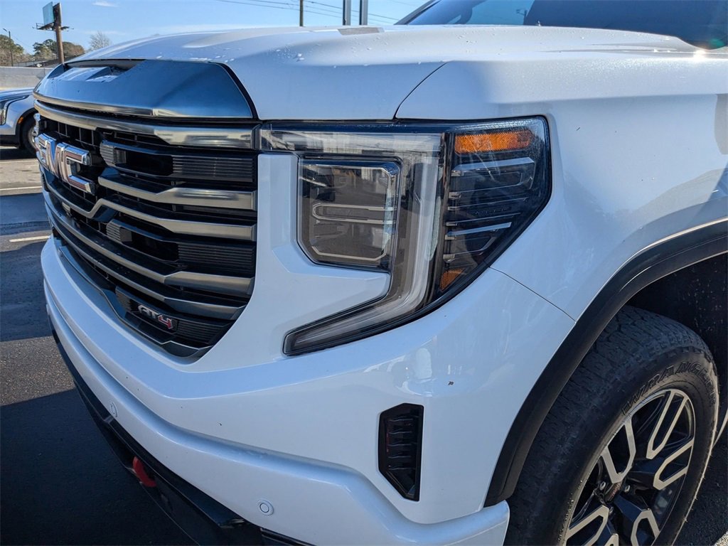 2023 GMC Sierra 1500 AT4's photo