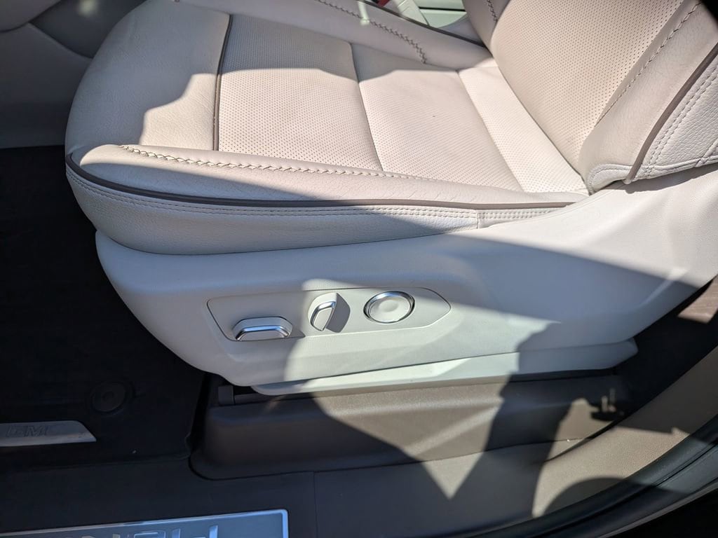 2023 GMC Yukon XL Denali - Photo 10