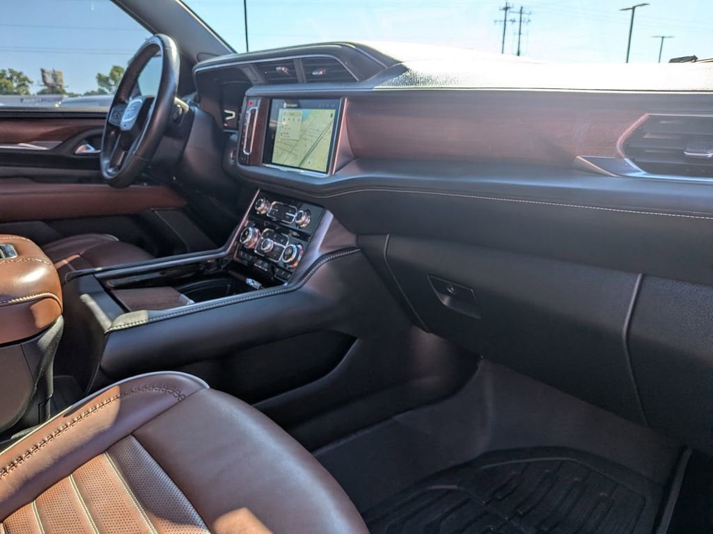 2024 GMC Yukon Denali Ultimate - Photo 31