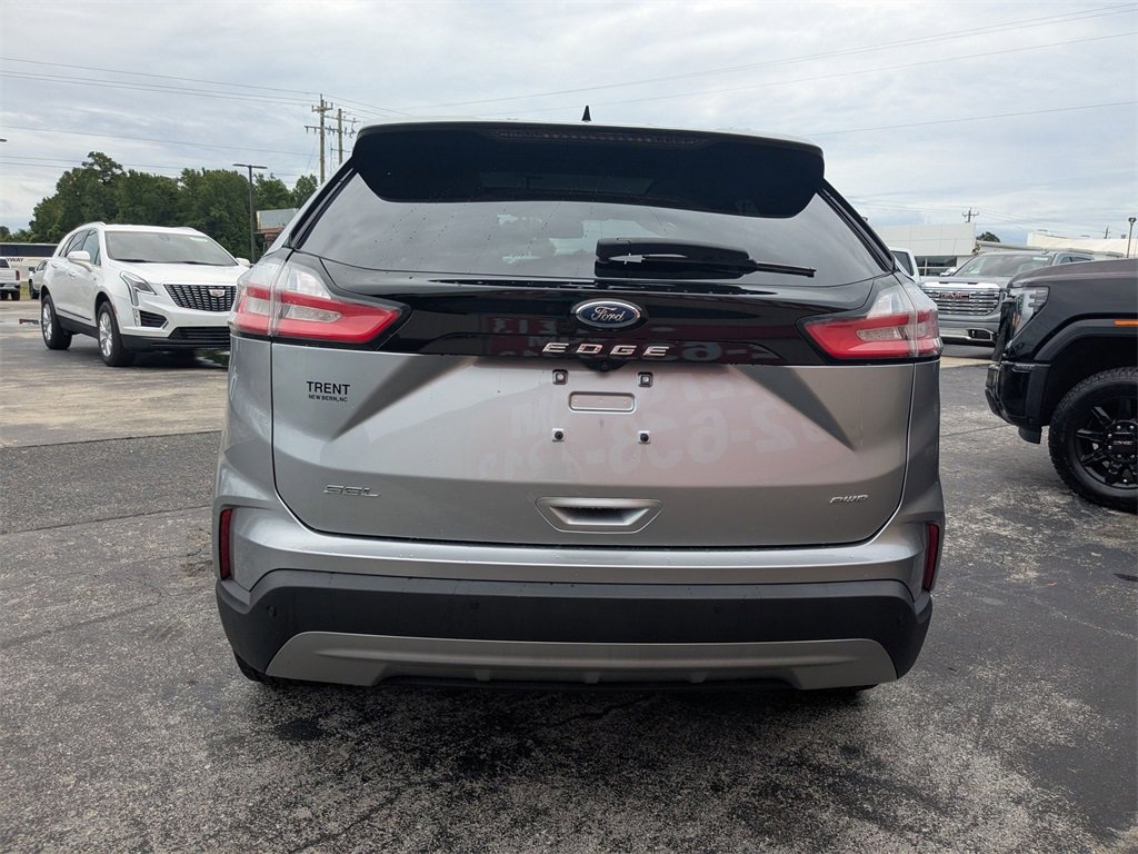 2022 Ford Edge SEL photo 3