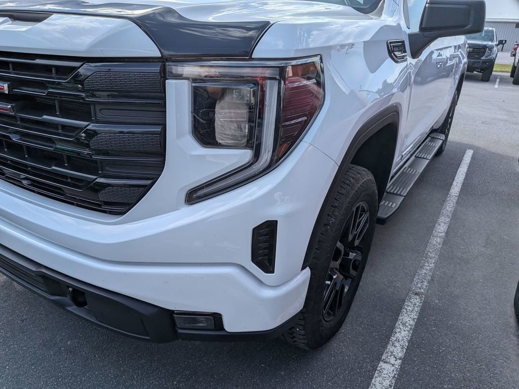 2023 GMC Sierra 4WD Crew Cab Short Box Elevation's photo
