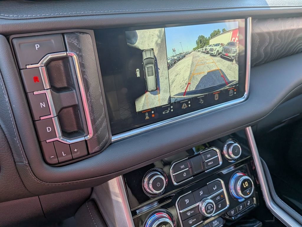 2024 GMC Yukon XL Denali - Photo 17