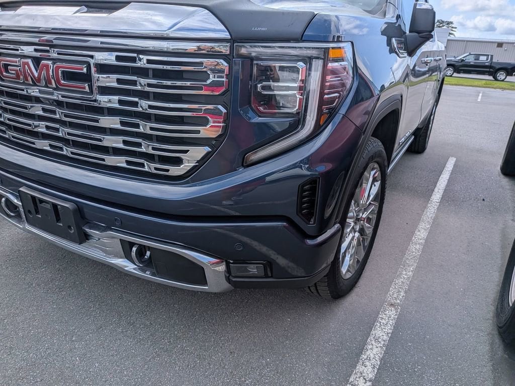 2023 GMC Sierra 4WD Crew Cab Short Box Denali's photo