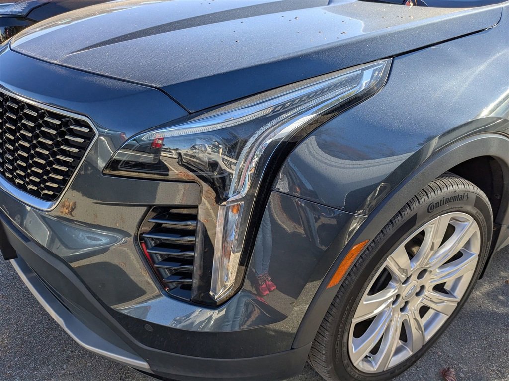 2020 Cadillac XT4 Premium Luxury photo 2