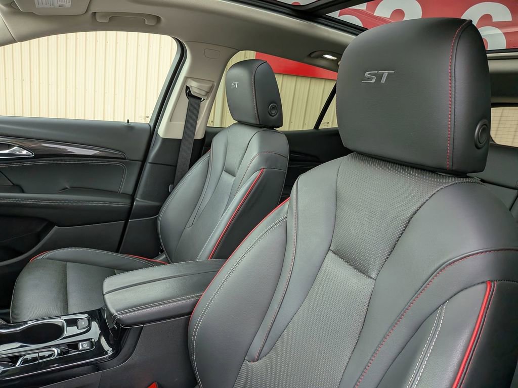 2023 Buick Envision Essence - Photo 11