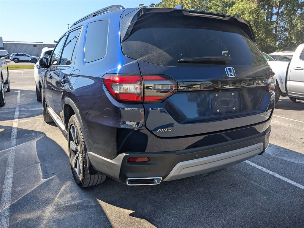 2024 Honda Pilot Elite photo 2