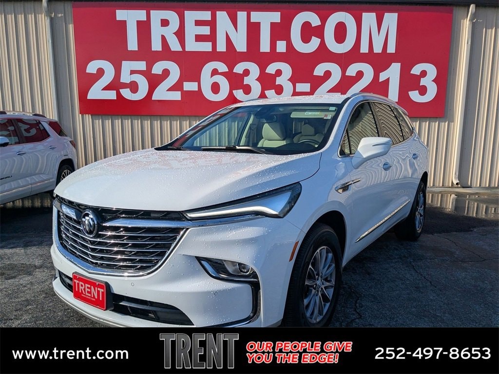 2024 Buick Enclave Essence's photo