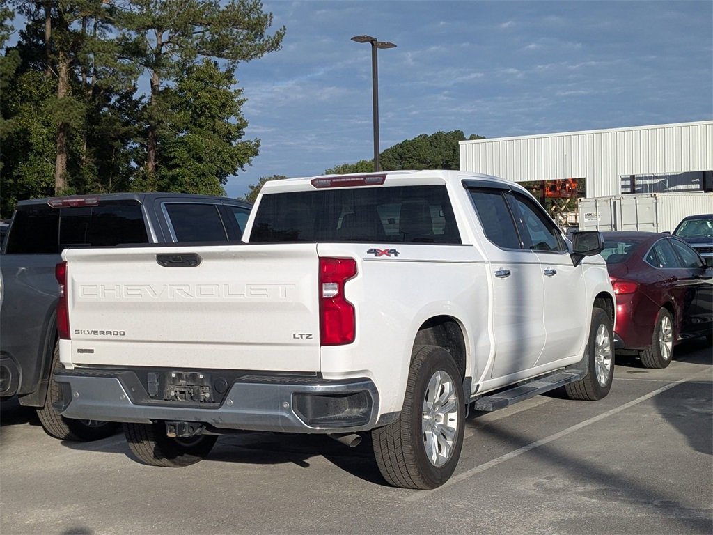 2022 Chevrolet Silverado 1500 LTZ photo 3