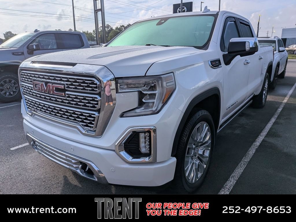 2022 GMC Sierra 4WD Crew Cab Short Box Denali's photo
