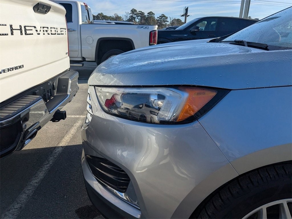 2022 Ford Edge SEL's photo