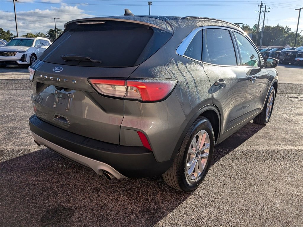 2022 Ford Escape SE photo 4