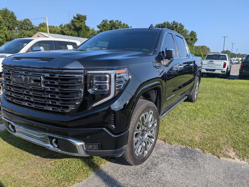 2023 GMC Sierra 4WD Crew Cab Short Box Denali Ultimate's photo