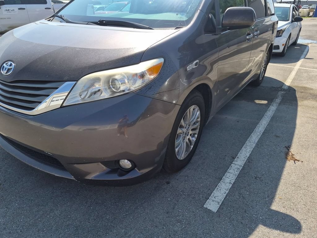 Used 2014 Toyota Sienna XLE with VIN 5TDYK3DC1ES421765 for sale in New Bern, NC