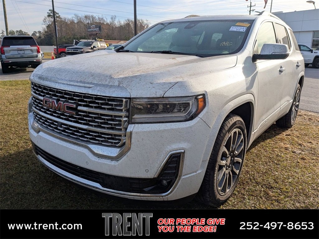2023 GMC Acadia Denali's photo