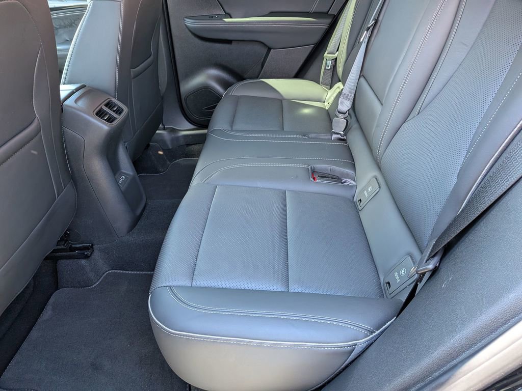 2023 Buick Envision Essence - Photo 21