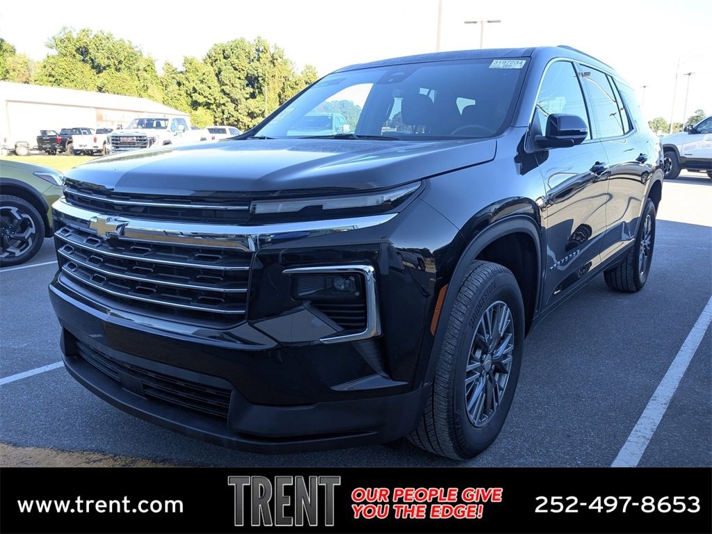 Certified 2025 Chevrolet Traverse LT SUV