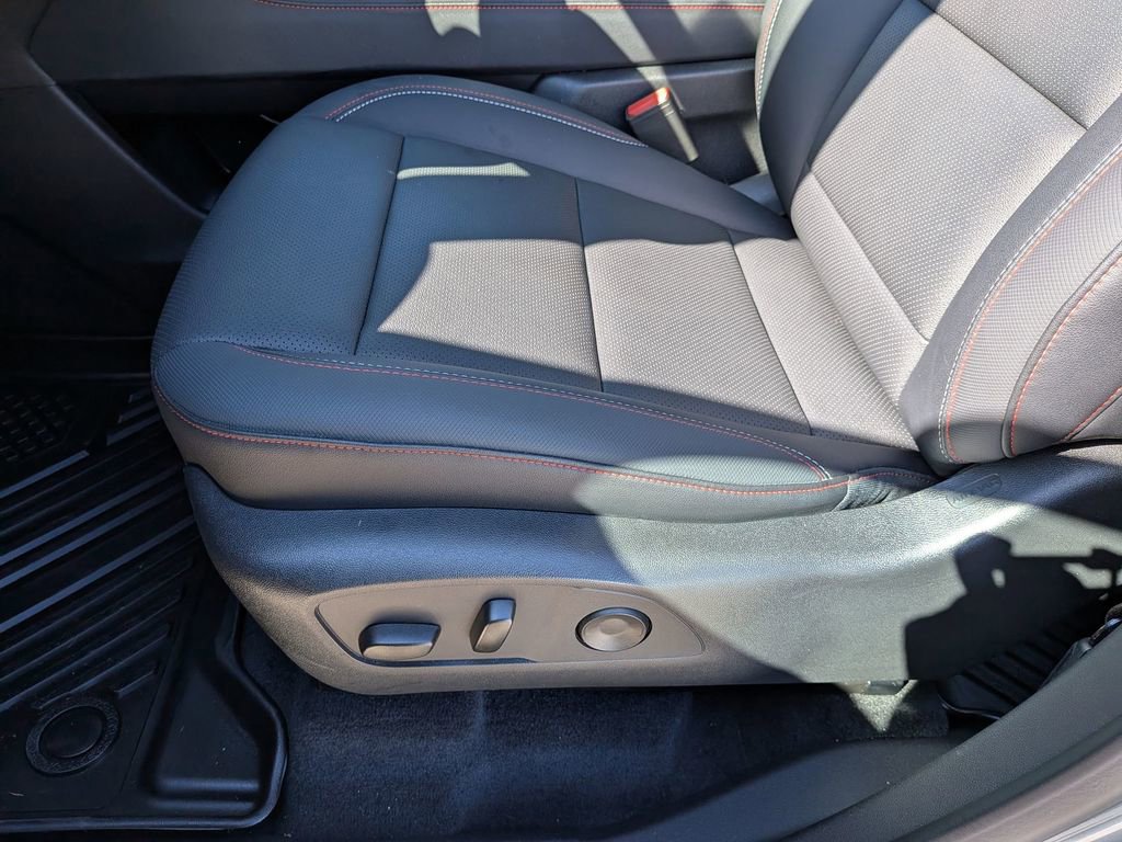 2025 Chevrolet Traverse Z71 - Photo 10