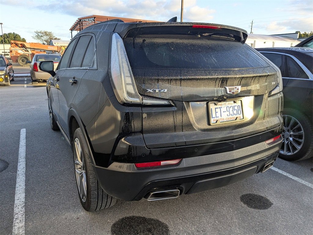 2021 Cadillac XT4 Sport photo 2
