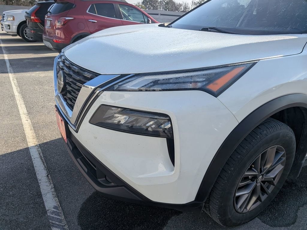 2021 Nissan Rogue S's photo