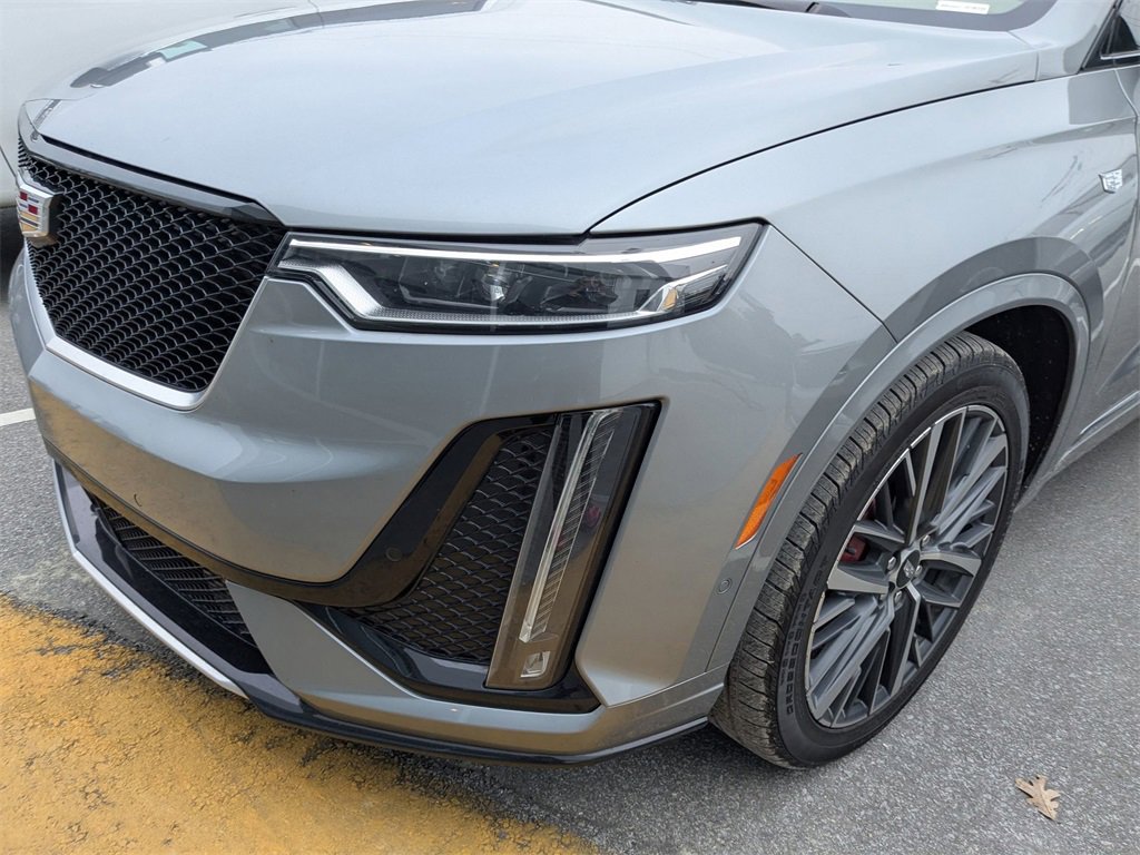 2024 Cadillac XT6 Sport photo 2