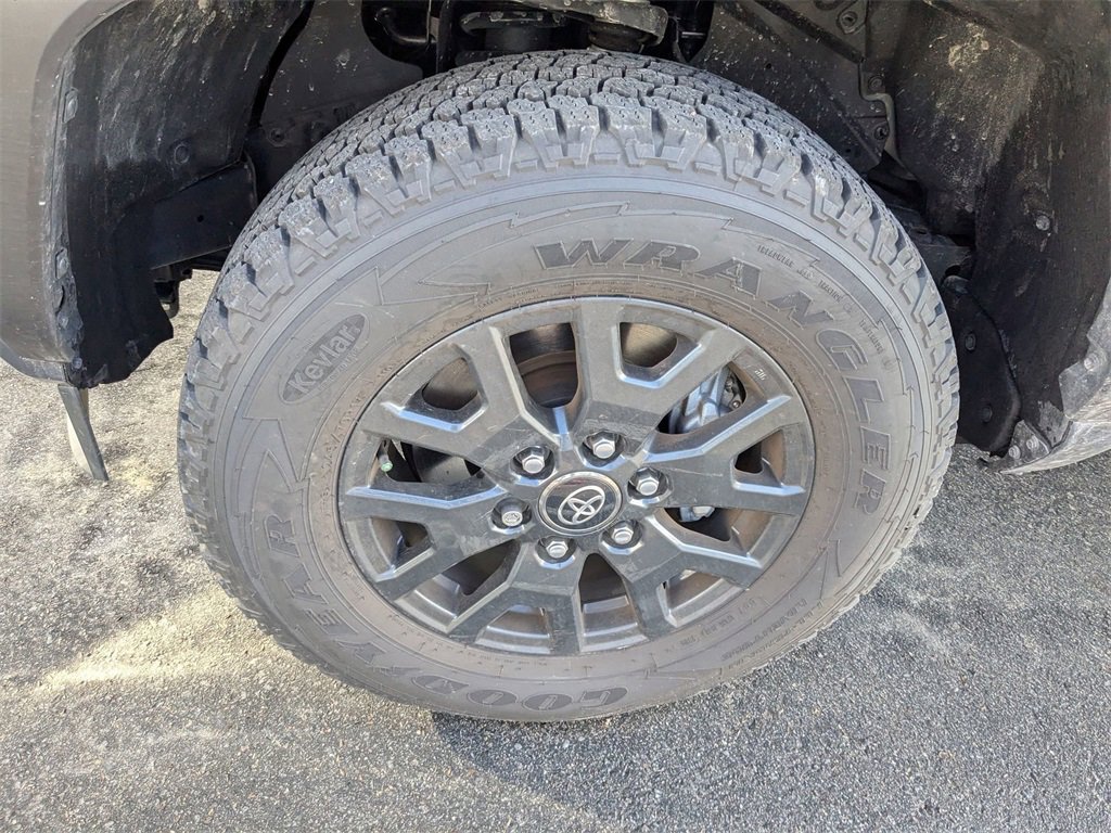 2025 Toyota 4Runner SR5 photo 3