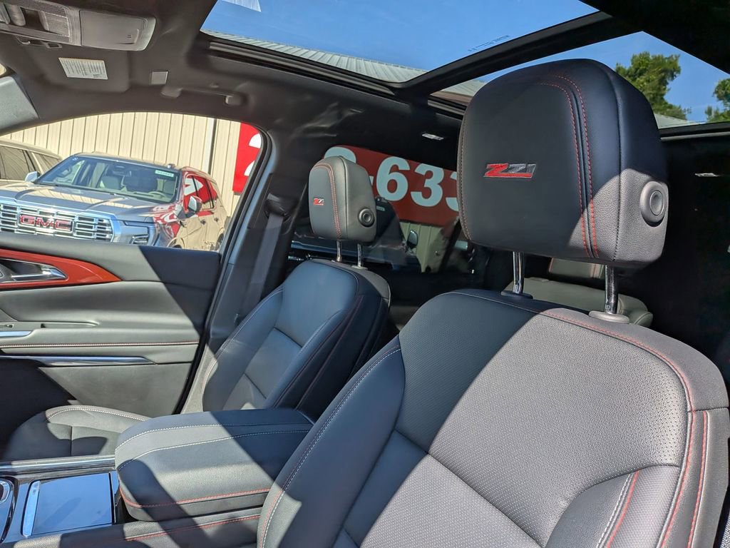 2025 Chevrolet Traverse Z71 - Photo 9