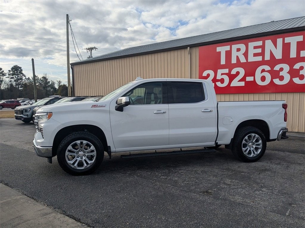 2025 Chevrolet Silverado 1500 LTZ's photo