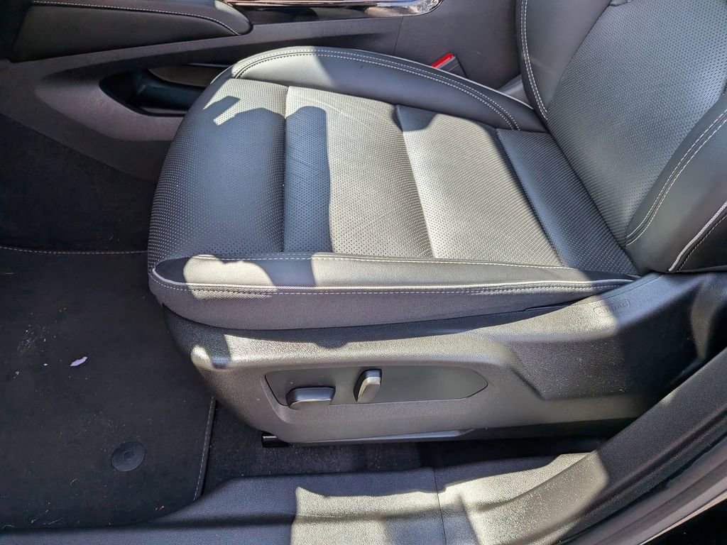 2023 Buick Envision Essence - Photo 12