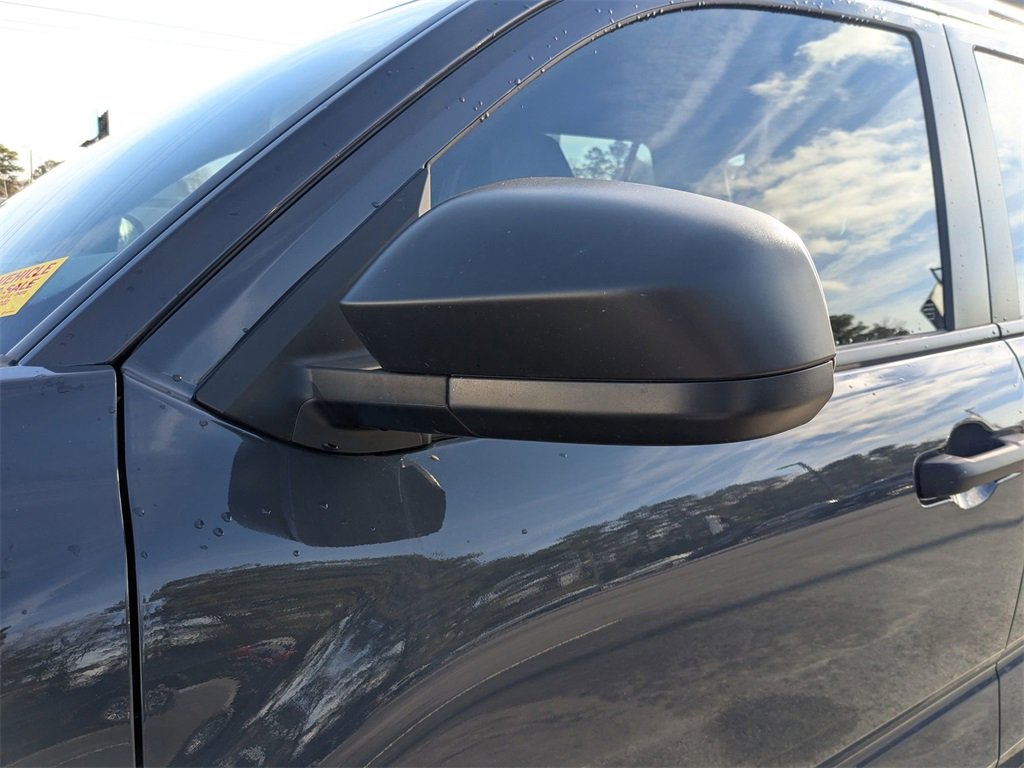 2025 Toyota 4Runner SR5 photo 4