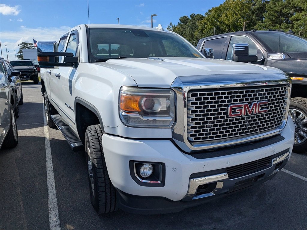 2016 Gmc Sierra 2500 HD Denali photo 2