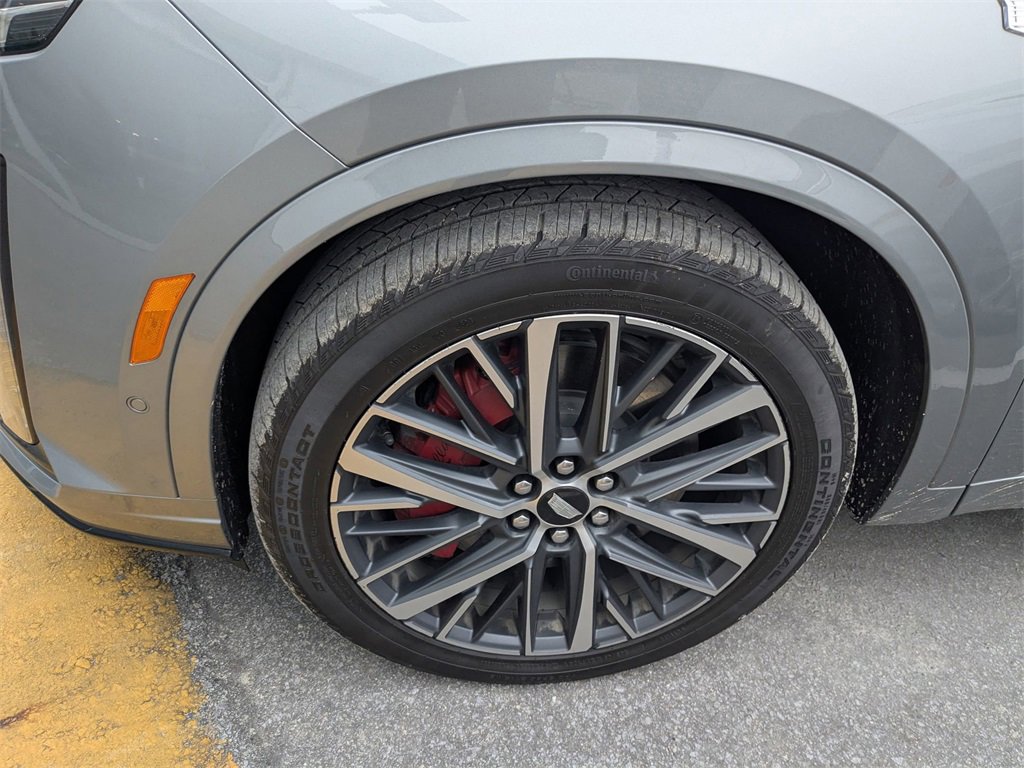 2024 Cadillac XT6 Sport photo 3