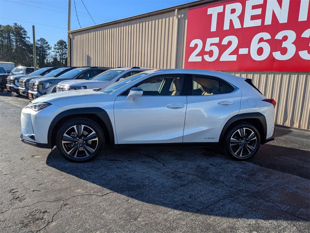 2021 Lexus UX Hybrid 250h's photo