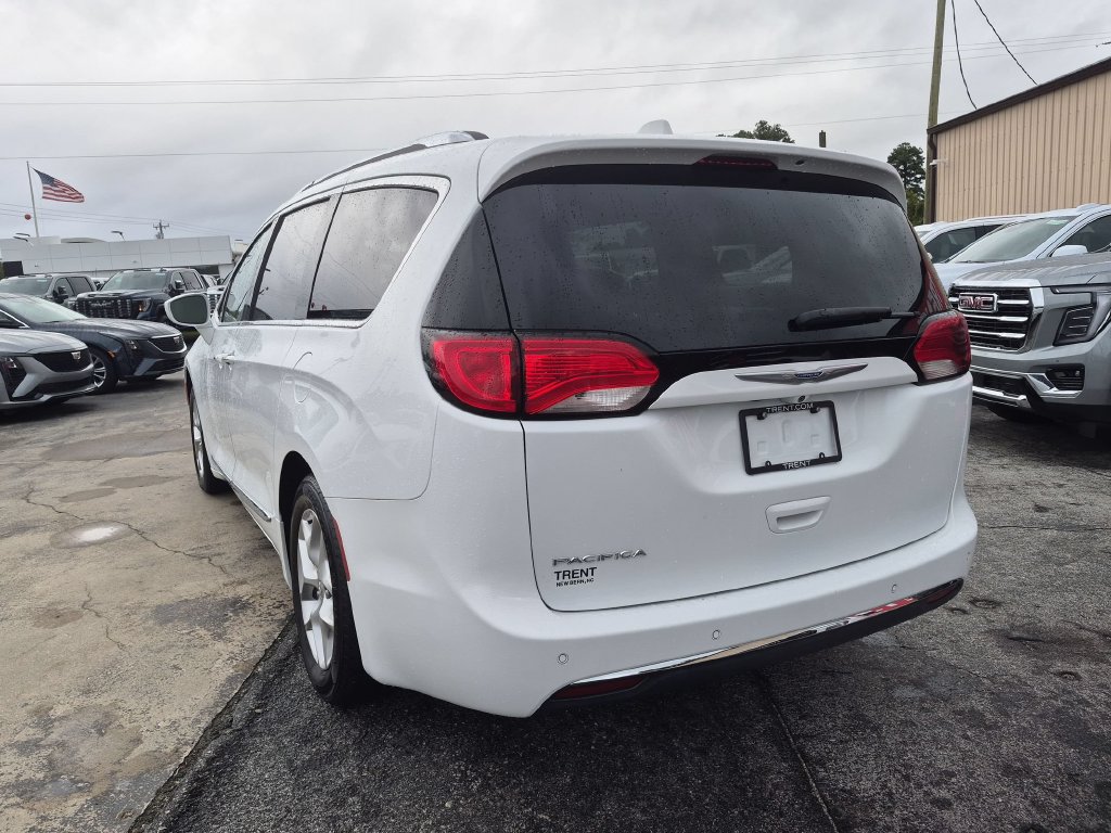 Used 2018 Chrysler Pacifica Touring L Plus with VIN 2C4RC1EG7JR292845 for sale in New Bern, NC