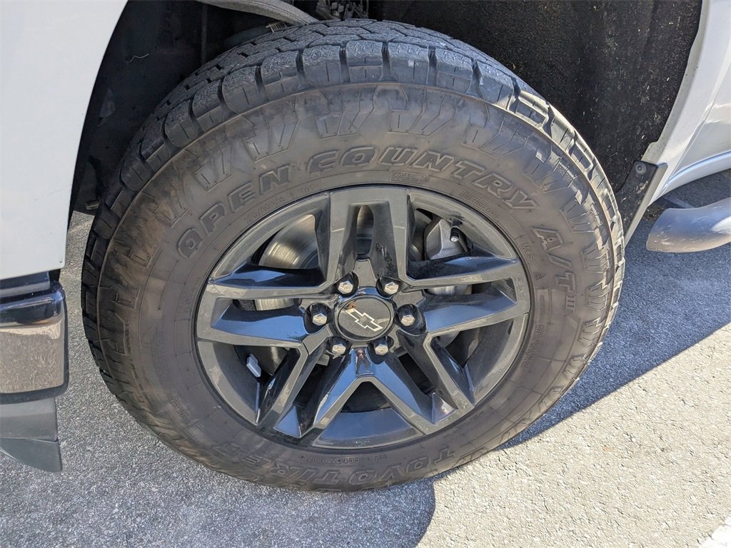 2020 Chevrolet Silverado 1500 Custom Trail Boss photo 3