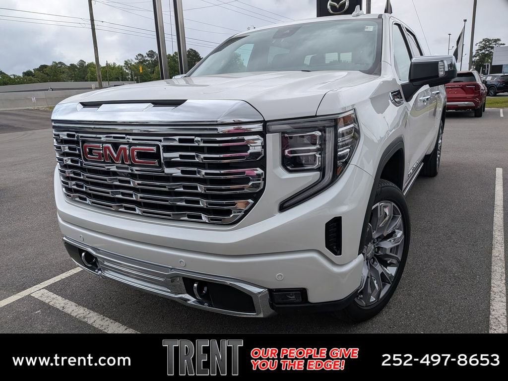 2023 GMC Sierra 4WD Crew Cab Short Box Denali's photo