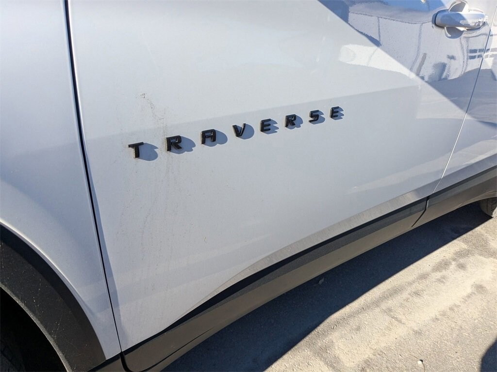 Used 2023 Chevrolet Traverse RS SUV