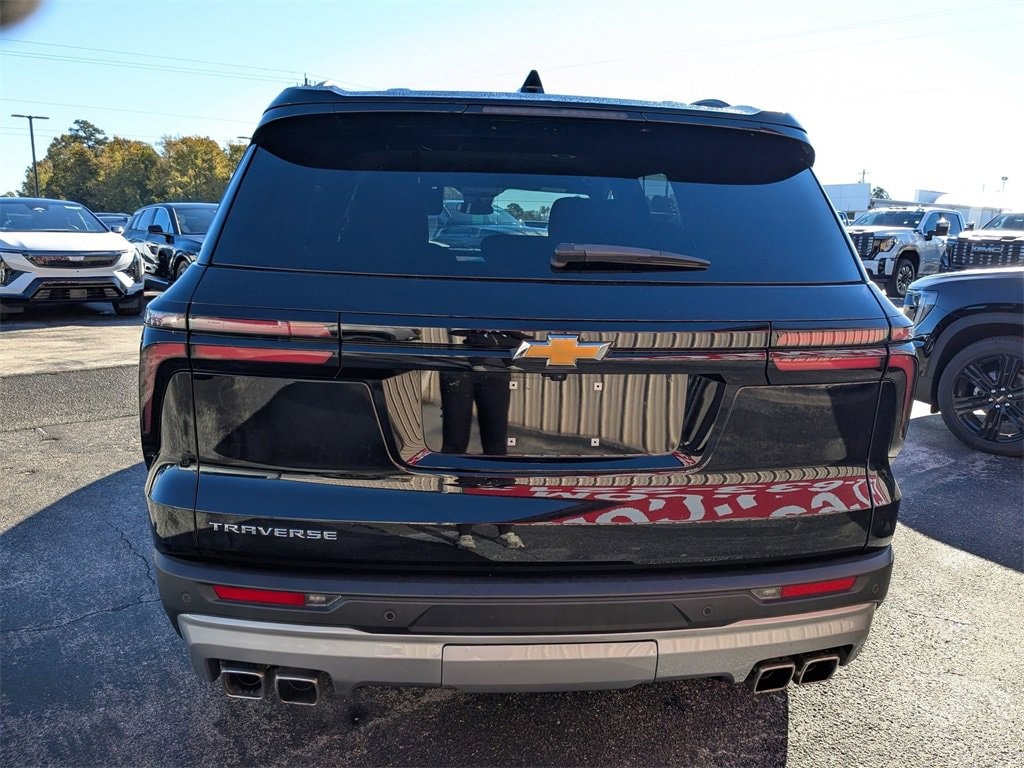 Certified 2025 Chevrolet Traverse LT SUV